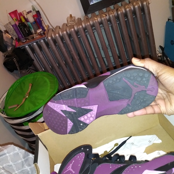 Shoes - Picture 4 of 5